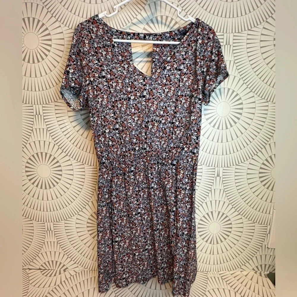 GAP Women’s Vneck navy floral print dress size Medium